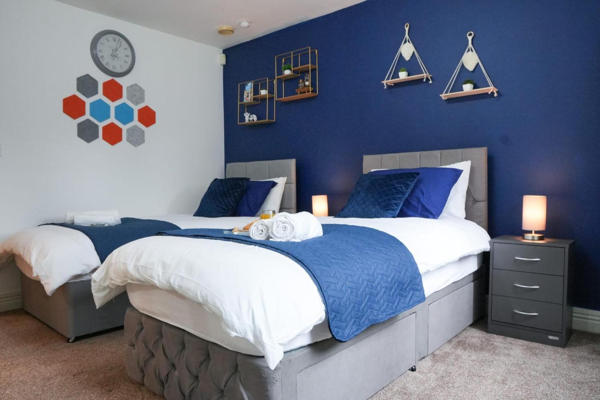 Whole 2-Bed Apartment - Contractors, Professionals, Ulez Free, Free Parking, B'Ham City 10Mins Birmingham Luaran gambar
